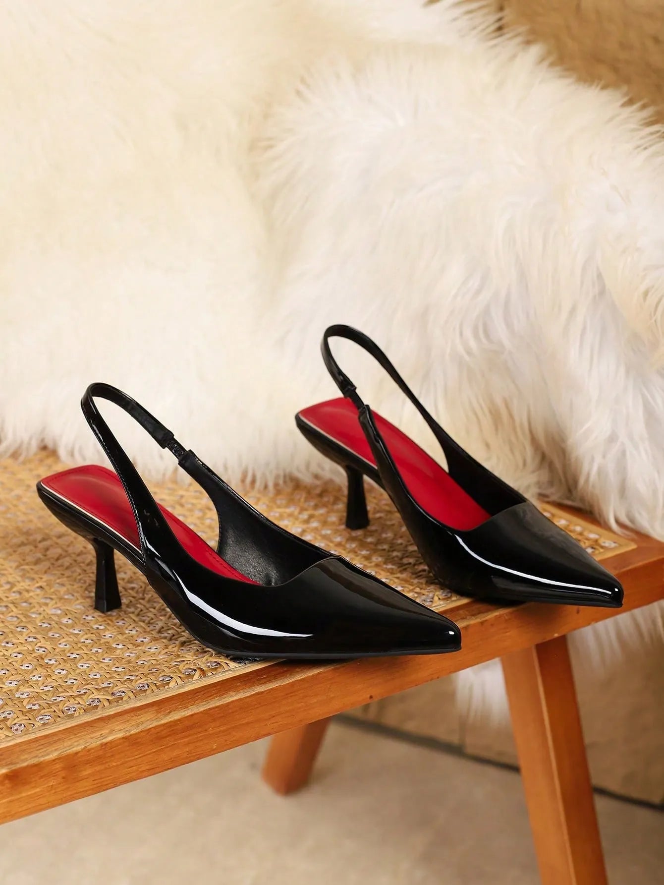 Women's pointed-toe stiletto ankle-strap heels, perfect for parties, outdoor activities, and the workplace. Closed-toe design. (Sizes run one size small.)